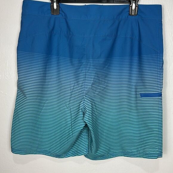 Vineyard Vines Performance Striped Board Shorts With Pockets Size 36 - Picture 4 of 10
